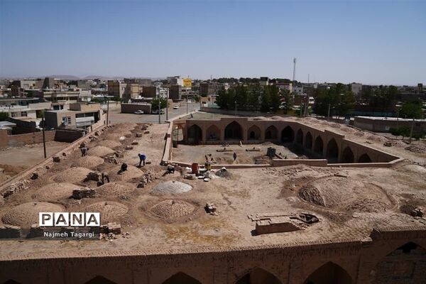 بازدید از اجرای پروژه مرمت و بازسازی رباط شهر فیض‌آباد