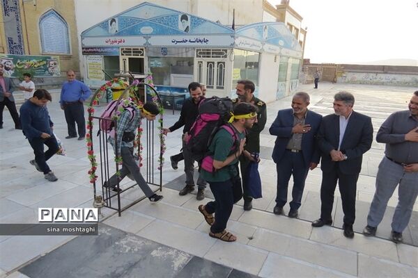پیاده روی کاروان دانش‌آموزی خراسان شمالی به زیارت اربعین