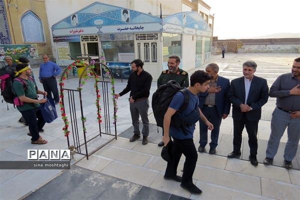 پیاده روی کاروان دانش‌آموزی خراسان شمالی به زیارت اربعین