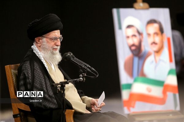 دیدار رئیس‌جمهوری و اعضای هیات دولت با مقام معظم رهبری