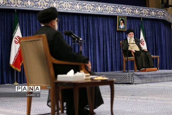 دیدار رئیس‌جمهوری و اعضای هیات دولت با مقام معظم رهبری