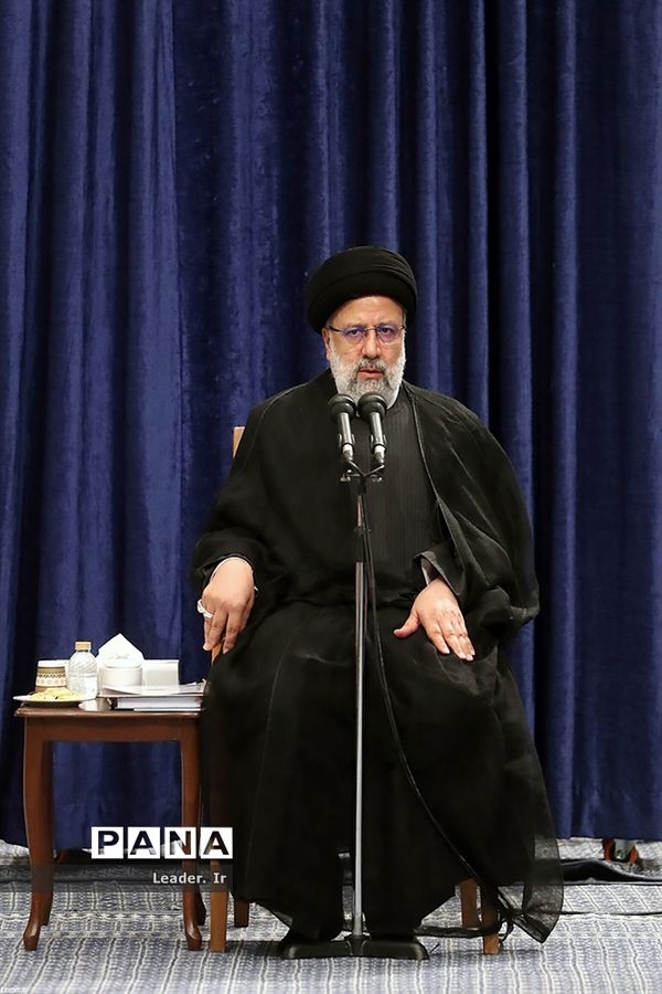 دیدار رئیس‌جمهوری و اعضای هیات دولت با مقام معظم رهبری