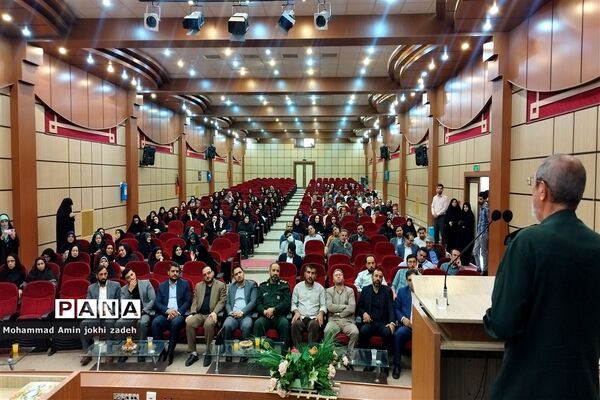 همایش دانش‌افزایی مدیران و شروع ماه مهر مدارس شهرستان رباط‌کریم