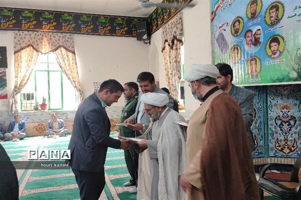 آیین تجلیل ازکارمندان نمونه آموزش و پرورش شهرستان مانه وسملقان