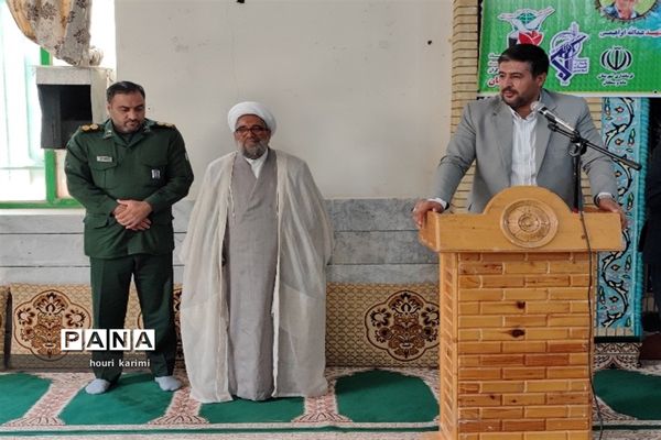 آیین تجلیل ازکارمندان نمونه آموزش و پرورش شهرستان مانه وسملقان