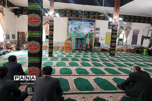 آیین تجلیل ازکارمندان نمونه آموزش و پرورش شهرستان مانه وسملقان