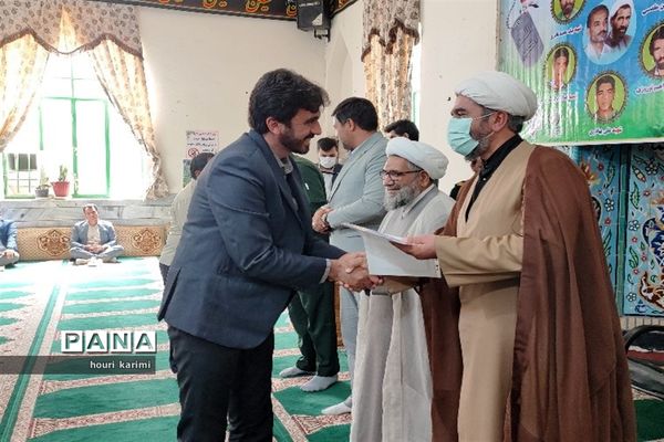 آیین تجلیل ازکارمندان نمونه آموزش و پرورش شهرستان مانه وسملقان