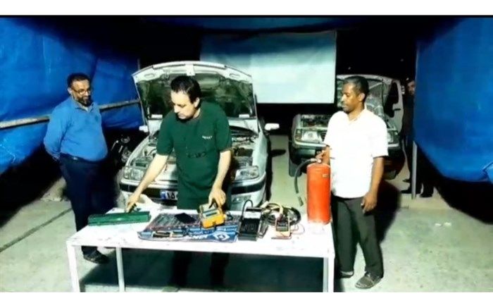 خدمت رسانی موکب فنی و مهارتی  اربعین به زائران در پارسیان