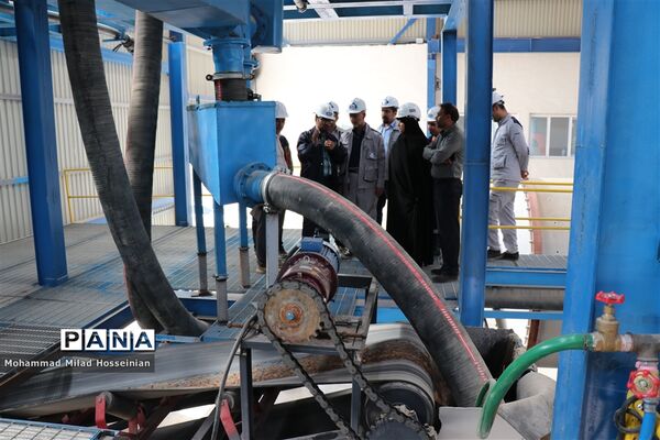 افتتاح ۵ طرح با حضور معاون وزیر صمت در نایین