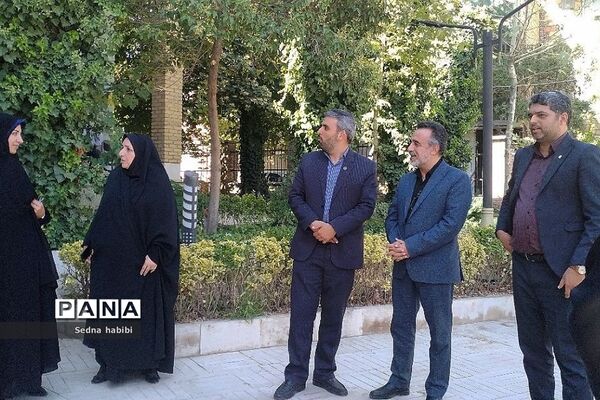 بازدید مسئولان آموزش و پرورش شهرستان‌های استان‌تهران و وزارت فرهنگ و ارشاد از دوره تربیت مربی خلاق در  رودهن