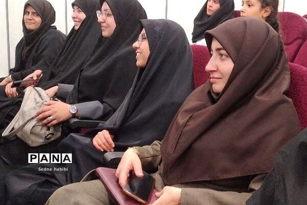 بازدید مسئولان آموزش و پرورش شهرستان‌های استان‌تهران و وزارت فرهنگ و ارشاد از دوره تربیت مربی خلاق در  رودهن
