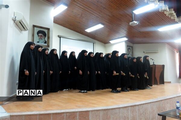 همایش تجلیل از کارمندان نمونه و دانش آموزان نخبه در میاندورود