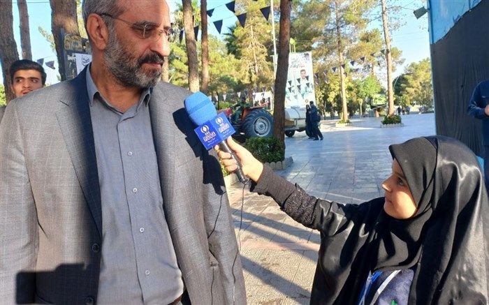 دولت به دنبال انجام فعالیت‌هایی است که باعث عزت و سربلندی کشور شد