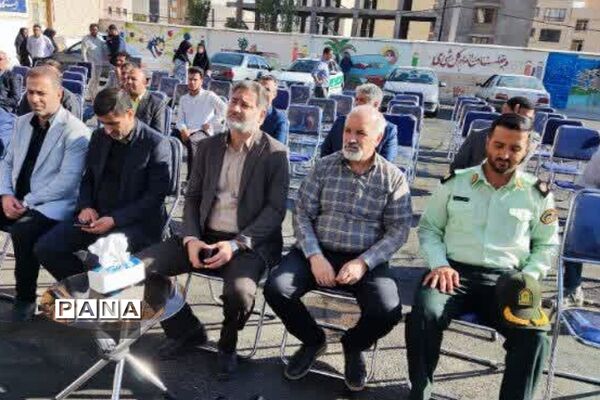 آیین افتتاح زمین‌چمن و چهارباب مغازه دبستان ایمان در رودهن