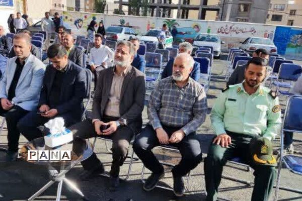 آیین افتتاح زمین‌چمن و چهارباب مغازه دبستان ایمان در رودهن