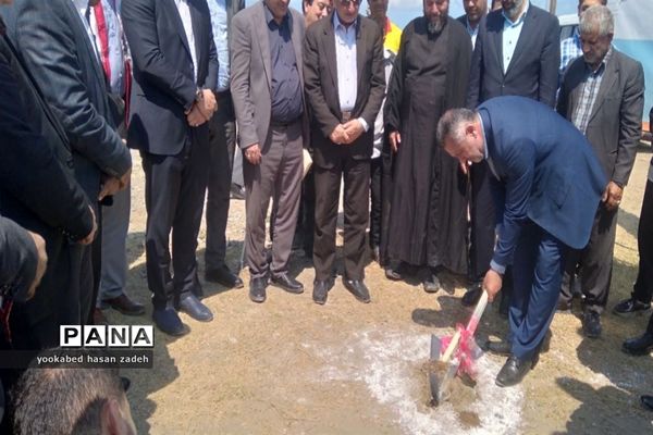 آیین کلنگ زنی و افتتاح پروژه‌های عمرانی شهرداری سرخ‌رود