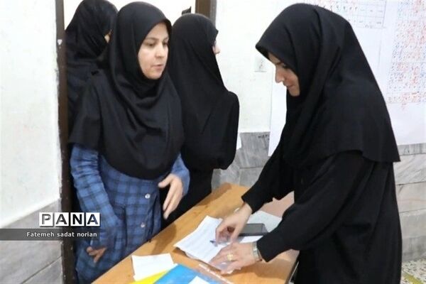 بازدید مدیر آموزش و پرورش منطقه تبادکان  از فرآیند سازماندهی فرهنگیان متوسطه اول