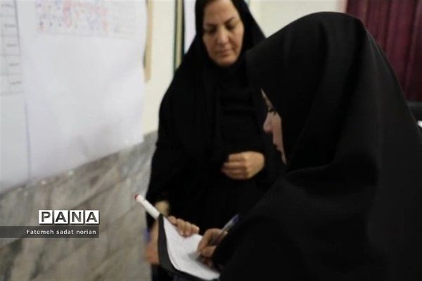 بازدید مدیر آموزش و پرورش منطقه تبادکان  از فرآیند سازماندهی فرهنگیان متوسطه اول