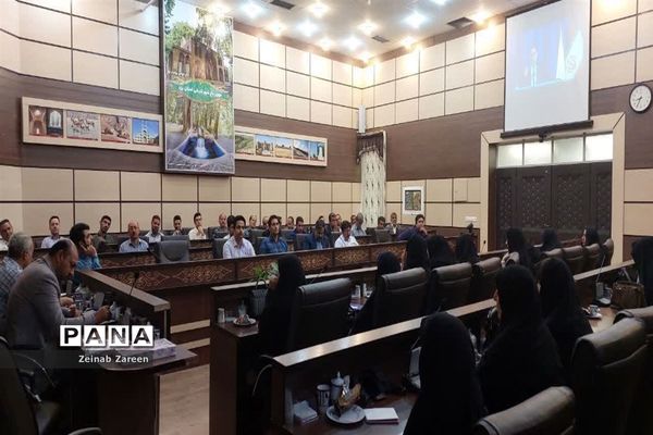 گردهمایی بزرگ مدیران مدارس شهرستان مهریز