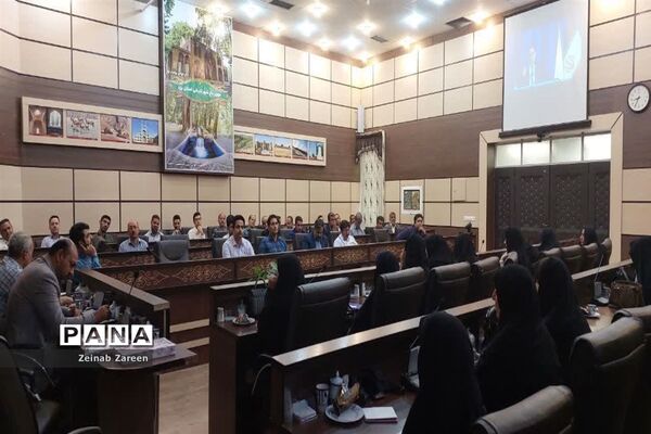گردهمایی بزرگ مدیران مدارس شهرستان مهریز