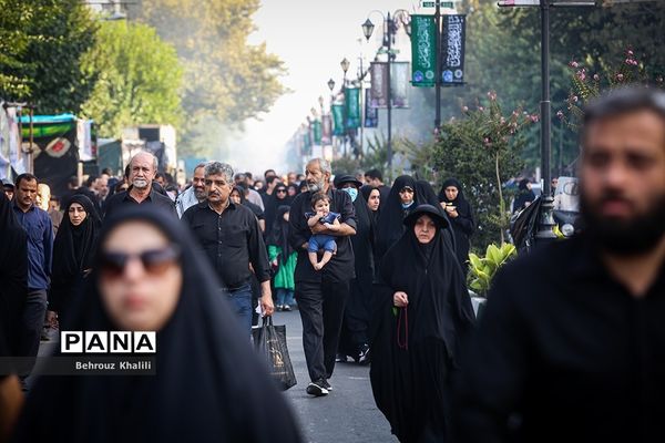 موکب دانش‌آموزی عشاق الحسین (ع) در پیاده‌روی جاماندگان اربعین حسینی-تهران