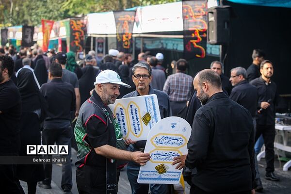 موکب دانش‌آموزی عشاق الحسین (ع) در پیاده‌روی جاماندگان اربعین حسینی-تهران