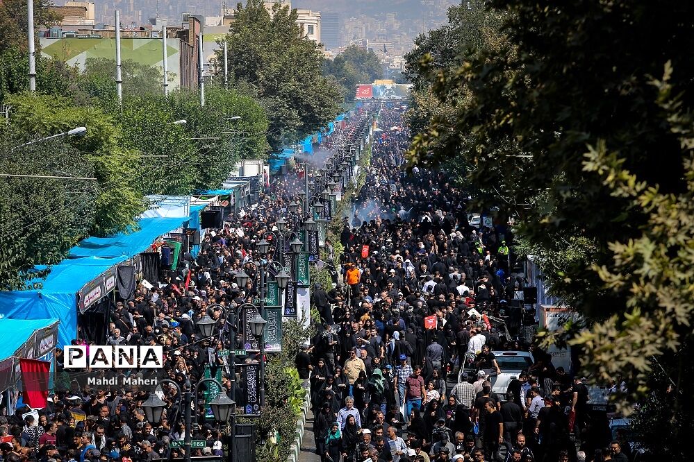 پیاده‌روی جاماندگان اربعین حسینی در تهران