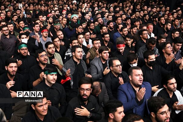 مراسم عزاداری هئیت‌های دانشجویی با حضور رهبر معظم انقلاب