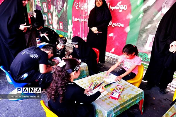 قدم قدم تا دلدادگی به آستان مطهر و نورانی  جاماندگان اربعین حسینی