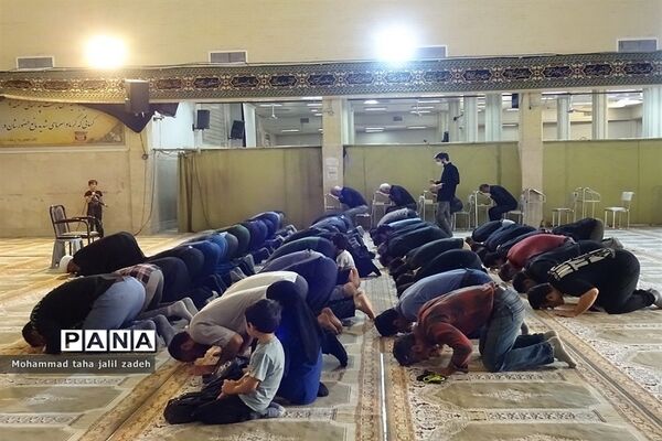 برگزاری مراسم ظهر اربعین در پرند