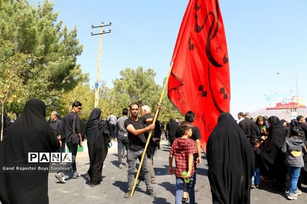 مراسم پیاده‌روی حرم تا حرم در کاشمر