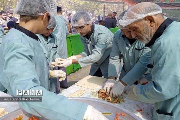 مراسم پیاده‌روی حرم تا حرم در کاشمر