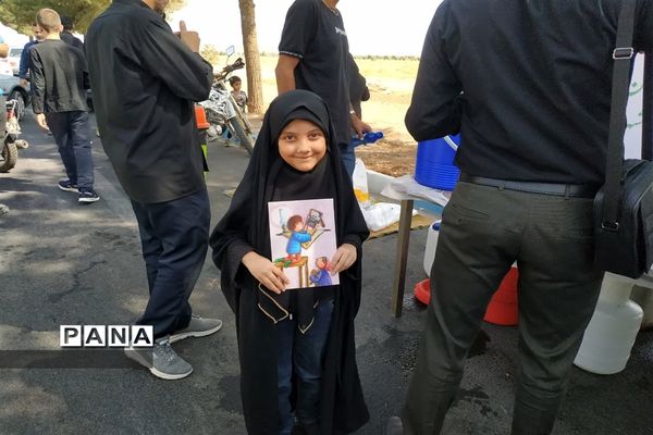 پیاده‌روی جاماندگان اربعین در شهرستان شاهین شهر