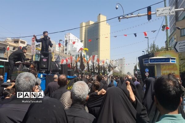 مراسم پیاده‌روی جاماندگان اربعین حسینی در مشهد