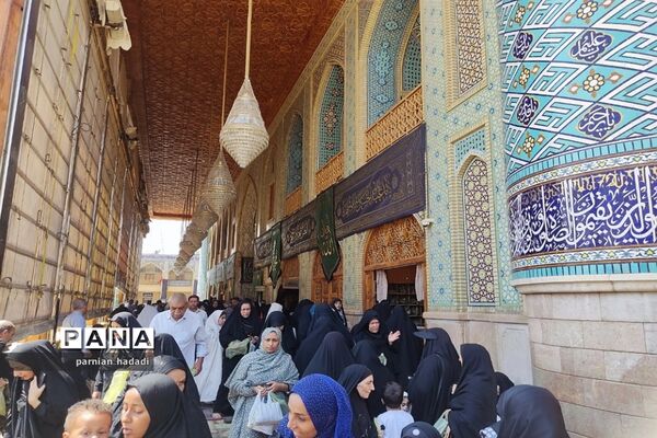 مراسم اربعین حسینی با حضور پر شورمردم شیراز در شاهچراغ
