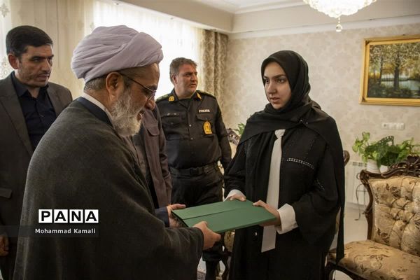 تجلیل از رتبه تک رقمی استان مرکزی در کنکور سراسری