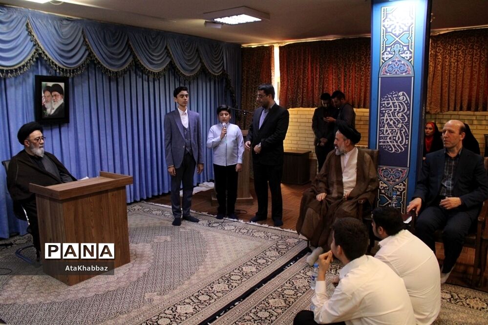 تجلیل از مقام‌آوران مسابقات قرآنی کشوری