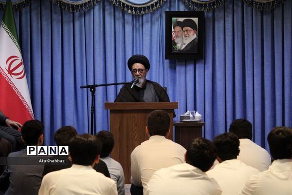 تجلیل از مقام‌آوران مسابقات قرآنی کشوری