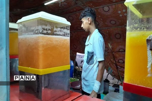 خدمت‌رسانی به زائران اربعین در مسیر نجف به کربلا