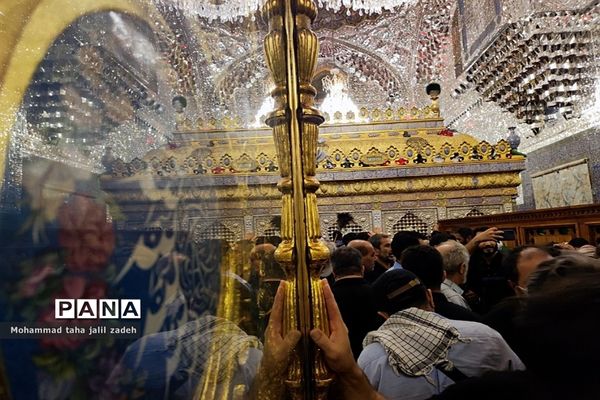 حضور پرشور عاشقان در مرقد امام‌ کاظم(ع) و امام‌ جواد(ع)