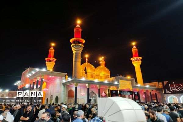 حضور پرشور عاشقان در مرقد امام‌ کاظم(ع) و امام‌ جواد(ع)