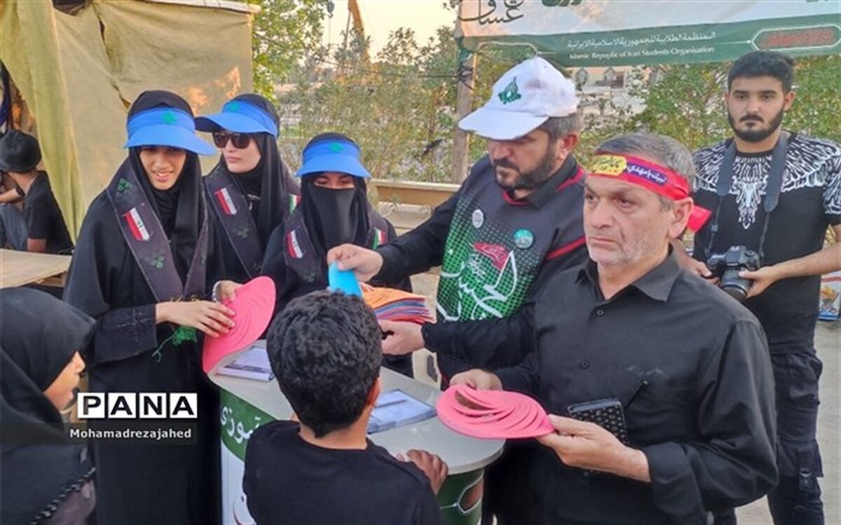 خدمتگزاری اعضای سازمان دانش‌آموزی خوزستان در موکب عشاق‌الحسین/ فیلم