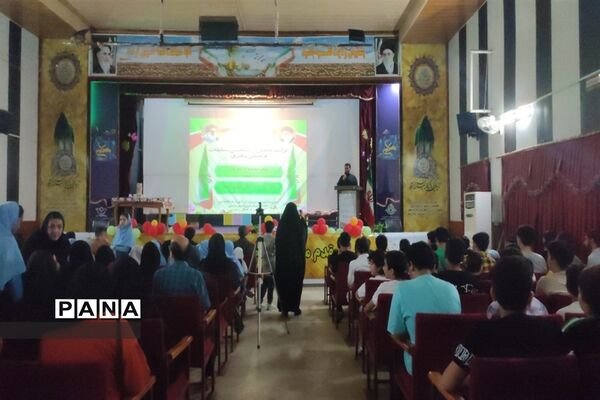 تجلیل از منتخبان فرهنگی هنری و دانایی و توانایی در قائمشهر