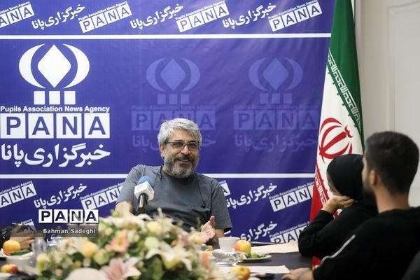 حضور امیر غفارمنش در خبرگزاری پانا