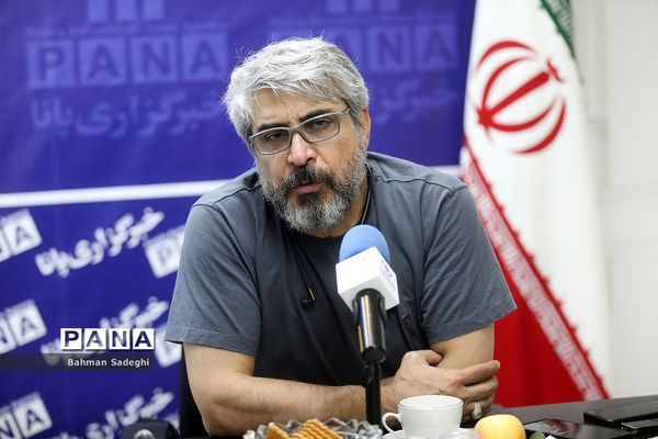 حضور امیر غفارمنش در خبرگزاری پانا