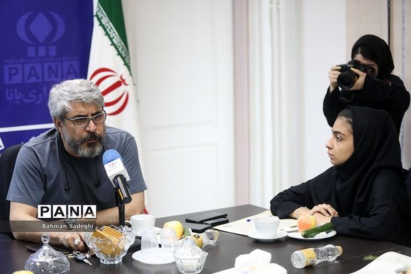 حضور امیر غفارمنش در خبرگزاری پانا