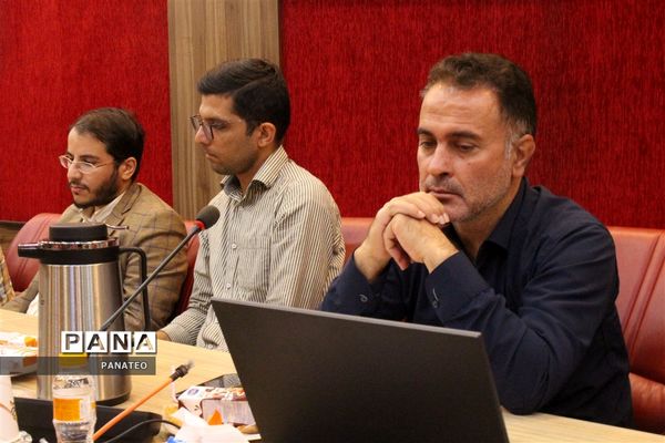 نشست هم‌اندیشی مسئولان امورتربیتی مناطق ۲۱ گانه شهرستان‌های تهران