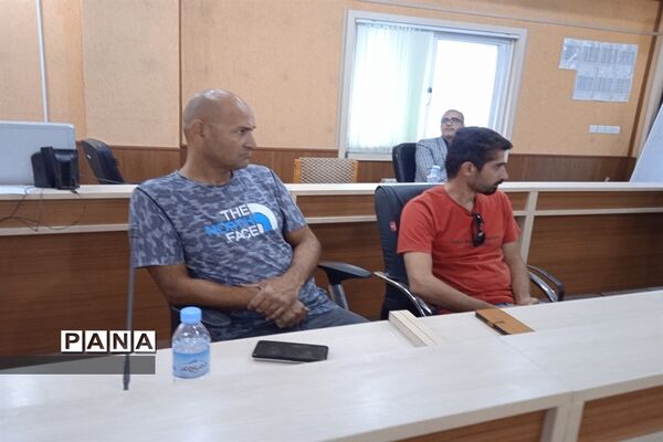 نشست هم‌اندیشی مدیرکل ورزش و جوانان استان مازندران در محمود‌آباد