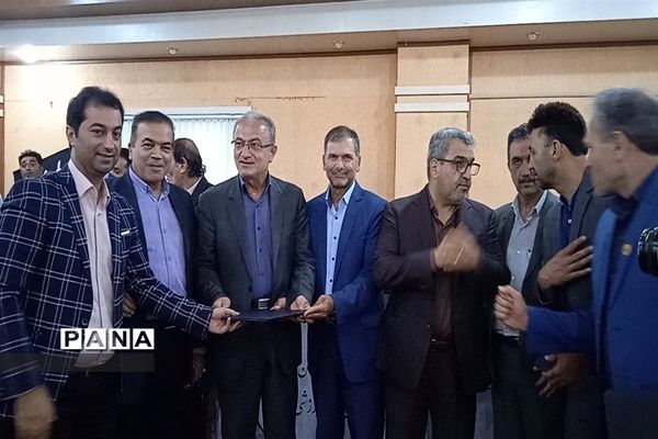 نشست هم‌اندیشی مدیرکل ورزش و جوانان استان مازندران در محمود‌آباد