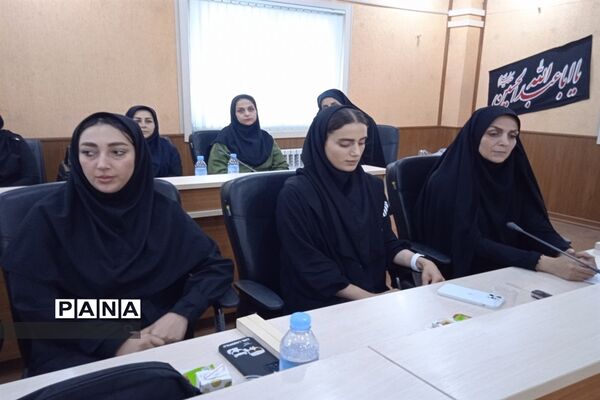 نشست هم‌اندیشی مدیرکل ورزش و جوانان استان مازندران در محمود‌آباد